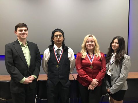 IHS Debaters Headed to State in January
